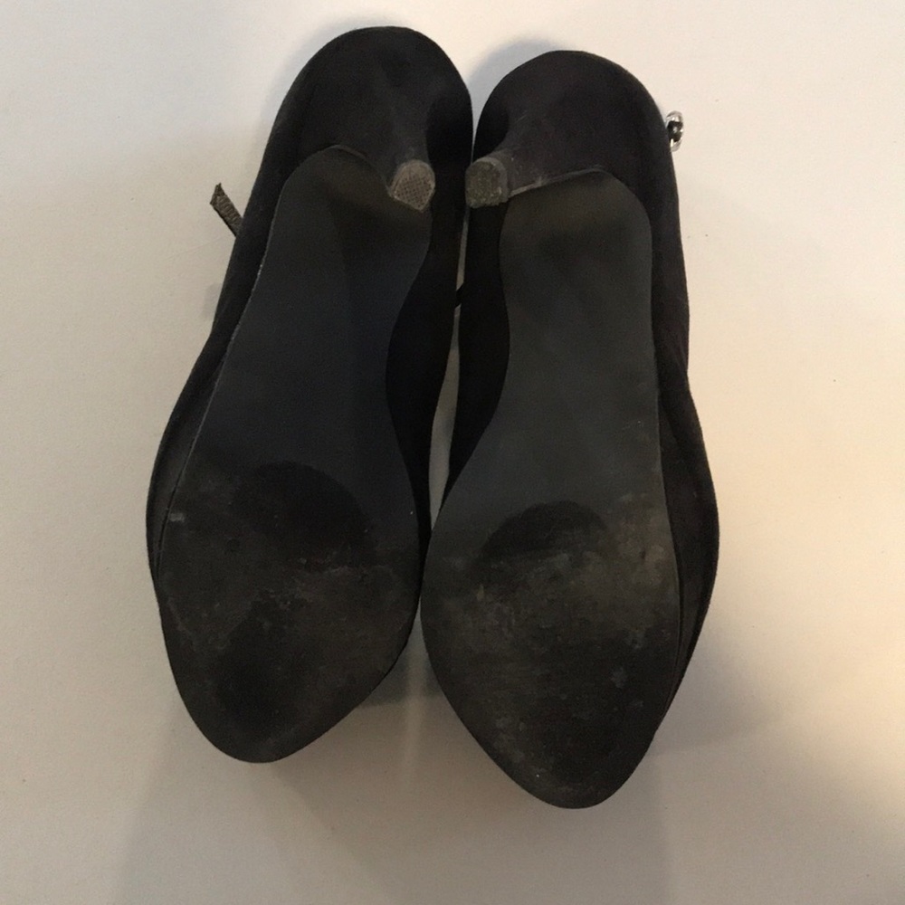 Shoes - Picture 4 of 4